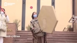 В Нур-Султане задержали проводивших акцию в защиту урочища Бозжыра В Нур-Султане задержали проводивших акцию в защиту урочища Бозжыра