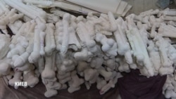 Студента украинской академии искусств отчисляют после провокационной пацифистской выставки Студента украинской академии искусств отчисляют после провокационной пацифистской выставки