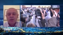 Бабушки против танков: универсальное оружие для аннексии и создания "народных республик" Бабушки против танков: универсальное оружие для аннексии и создания "народных республик"