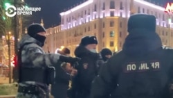 "Украине – мир, Путина – в Гаагу!" Антивоенные акции в России 2 марта, в разных городах задержаны 150 человек "Украине – мир, Путина – в Гаагу!" Антивоенные акции в России 2 марта, в разных городах задержаны 150 человек