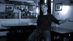 Солист группы "Аркадий Коц": "Быть певцом рабочего класса не стыдно" Солист группы "Аркадий Коц": "Быть певцом рабочего класса не стыдно"