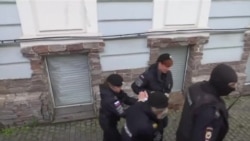 Что говорят родители об Алексее Миняйло, арестованном по "московскому делу" Что говорят родители об Алексее Миняйло, арестованном по "московскому делу"