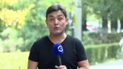 В Бишкеке мужчина на глазах прохожих избивал бывшую жену и заталкивал ее в машину В Бишкеке мужчина на глазах прохожих избивал бывшую жену и заталкивал ее в машину