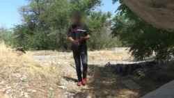 Чиновники Бишкека выселили беспризорников из реабилитационного центра Чиновники Бишкека выселили беспризорников из реабилитационного центра