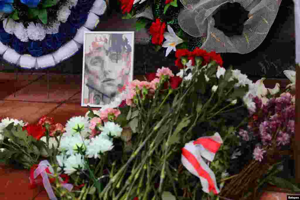 Уголовное дело об убийстве минчанина до сих пор не открыто. Зато открыто уголовное дело на врачей, которые обнародовали медицинские документы Романа и рассказали о том, что он был жестоко избит и что в его крови не было ни капли алкоголя