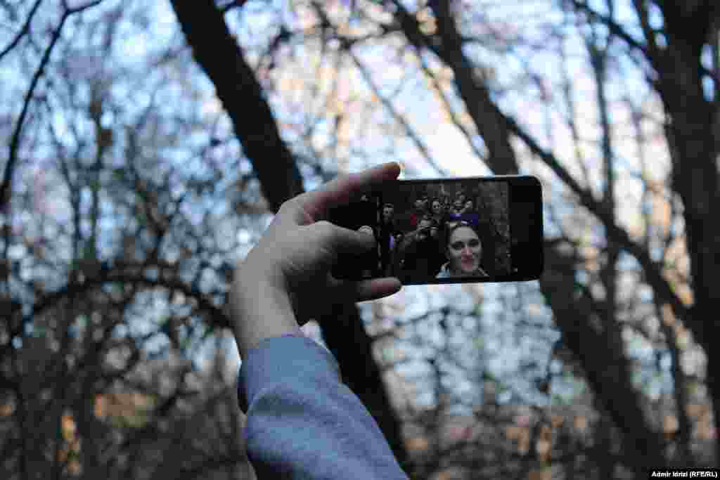 Селфи в селфи в селе Крушево. Фото – Адмир Идризи