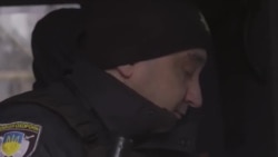 Украинский "Ощадбанк" под обстрелами доставляет наличные в поселки на передовой: как это происходит Украинский "Ощадбанк" под обстрелами доставляет наличные в поселки на передовой: как это происходит