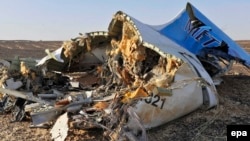 Обломки самолета А321 Когалымавиа в Синайской пустыне