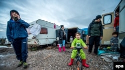 Мигранты в лагере в Кале