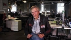 "Почем у вас букетик?" Волонтер Немцова моста – о зачистках мемориала "Почем у вас букетик?" Волонтер Немцова моста – о зачистках мемориала