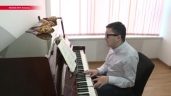 Как поломка кобыза помогла незрячему музыканту найти работу Как поломка кобыза помогла незрячему музыканту найти работу