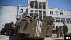 Украинские военные на позициях в Марьинке