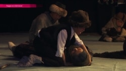 Дети в Кыргызстане играют в геноцид и восстание против России Дети в Кыргызстане играют в геноцид и восстание против России