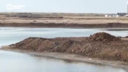 В Казахстане шаман защищает озеро от чиновников и строительства В Казахстане шаман защищает озеро от чиновников и строительства