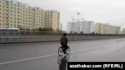 Пустые улицы Ашхабада, март 2020 года