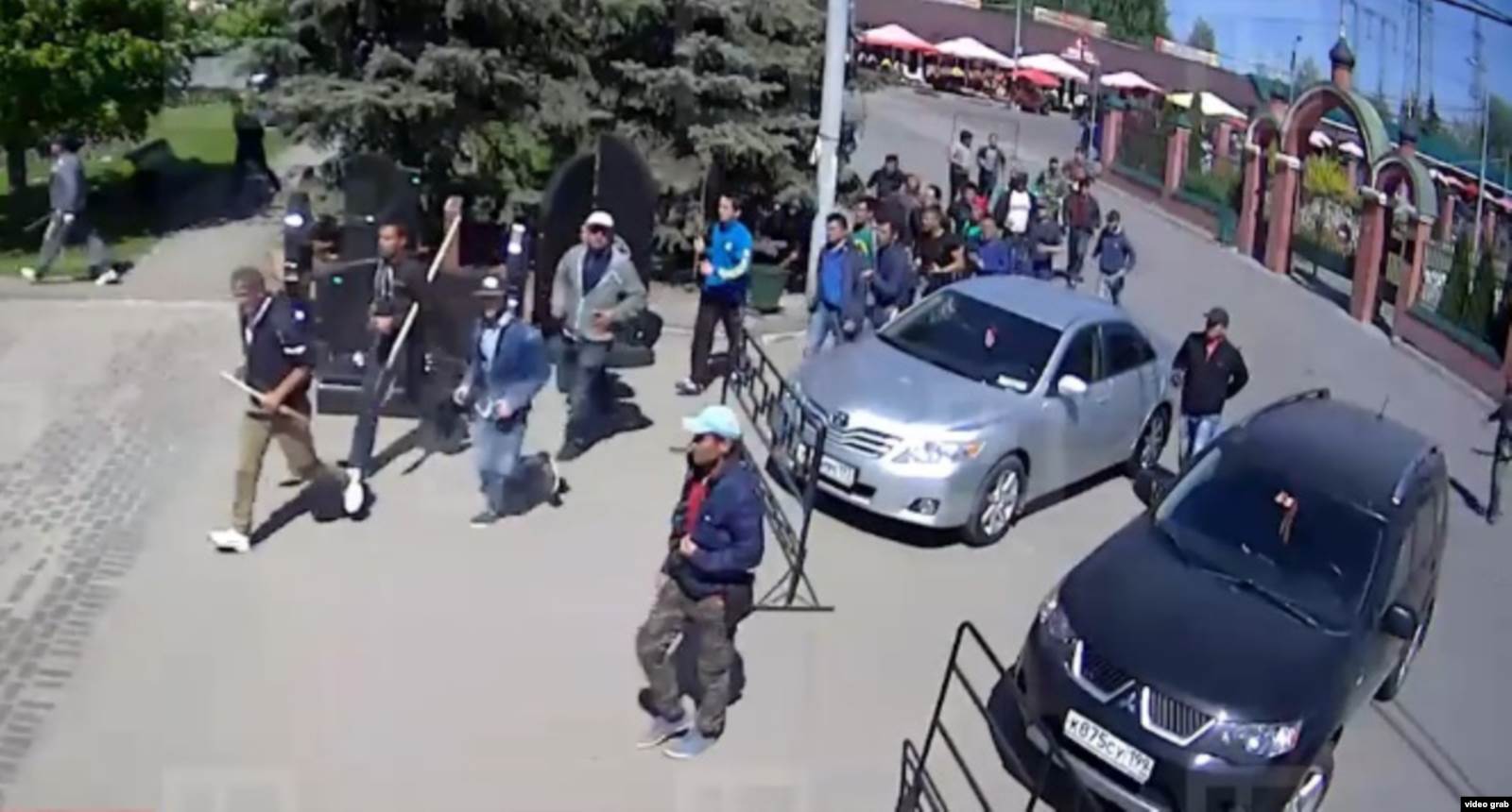 Конфликт на Хованском кладбище Москвы, 14 мая 2016 года