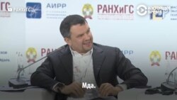 Чиновник спросил главу Сбербанка Грефа, как России стать мировым лидером. Тот ответил Чиновник спросил главу Сбербанка Грефа, как России стать мировым лидером. Тот ответил