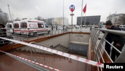 Закрытая из-за блэкаута станция Таксим в Стамбуле