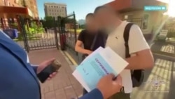 В России начали бороться с поддельными сертификатами о COVID-прививке. Вот как это происходит В России начали бороться с поддельными сертификатами о COVID-прививке. Вот как это происходит