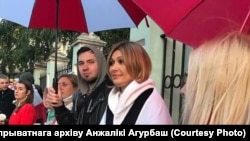 Анжелика Агурбаш во время акции в Москве