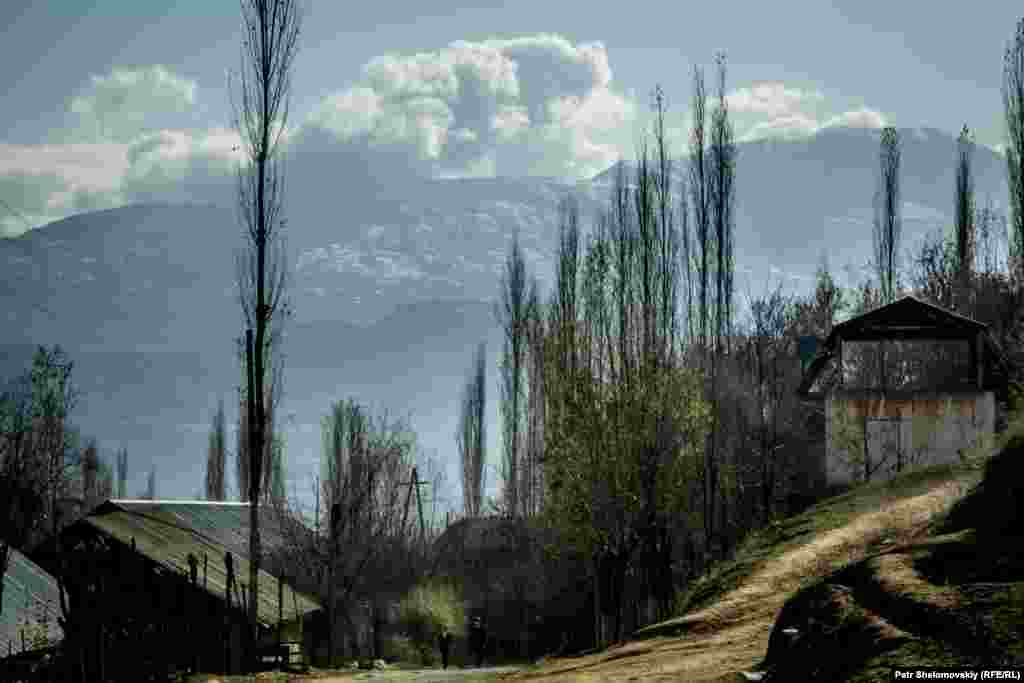 На фото – Оби Гарм, малая родина Зарины