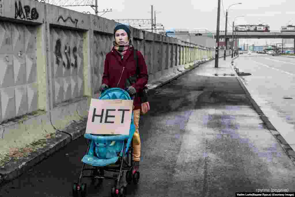 Еще одним сатирическим проектом и пародией на Первомай является ежегодная "Монстрация"