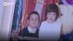 В Кемерове вспоминают погибших год назад в торговом центре "Зимняя вишня" В Кемерове вспоминают погибших год назад в торговом центре "Зимняя вишня"