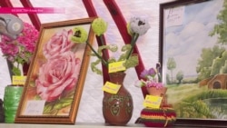 Картины и бижутерию для казахских женщин делают дети-инвалиды Картины и бижутерию для казахских женщин делают дети-инвалиды