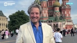 Отец Илона Маска приехал в Москву, чтобы принять участие в форуме православного олигарха Малофеева о будущем России
 Отец Илона Маска приехал в Москву, чтобы принять участие в форуме православного олигарха Малофеева о будущем России