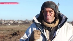 Трактором по лозе: украинцы отобрали виноградник у французского маркиза и распахали его Трактором по лозе: украинцы отобрали виноградник у французского маркиза и распахали его