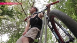 Штраф и дубинкой по голове: полиция начала бороться с велосипедистами Штраф и дубинкой по голове: полиция начала бороться с велосипедистами