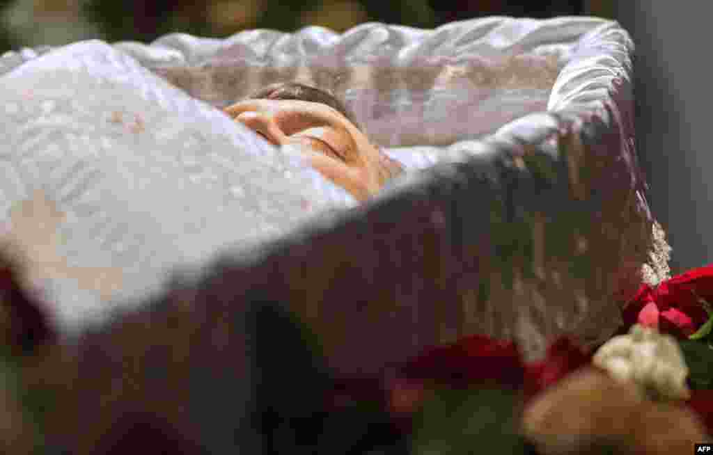 Прощание с Борисом Немцовым в Сахаровском Центре в Москве 