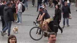 Француз проехал из Львова в Брюссель на велосипеде, чтобы собрать деньги для земляка, который воюет в ВСУ Француз проехал из Львова в Брюссель на велосипеде, чтобы собрать деньги для земляка, который воюет в ВСУ