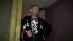 «Зло стало намного хитрее и жестче. Имперский орел теперь с двумя головами — Сталина и Абрамовича» «Зло стало намного хитрее и жестче. Имперский орел теперь с двумя головами — Сталина и Абрамовича»