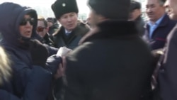 В Астане задержали противников переименованием города в Нурсултан В Астане задержали противников переименованием города в Нурсултан