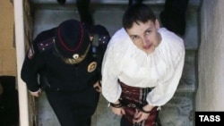 Надежда Савченко в Басманном суде. Москва, 17 апреля 2015