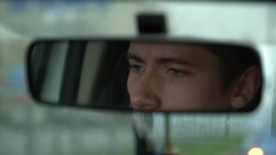 "Силовик начал бить меня электрошоком": рассказ минского таксиста о том, как он спас протестующего "Силовик начал бить меня электрошоком": рассказ минского таксиста о том, как он спас протестующего