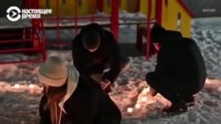 "Любовь сильнее страха". Cторонники Навального по всей России провели акцию в его поддержку "Любовь сильнее страха". Cторонники Навального по всей России провели акцию в его поддержку