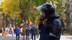 В Кишиневе требовали освободить из-под стражи оппозиционера Ренато Усатого В Кишиневе требовали освободить из-под стражи оппозиционера Ренато Усатого