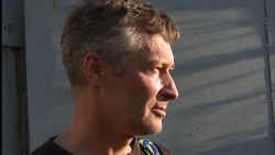 Суд запретил Ройзману пользоваться интернетом и телефоном, а также посещать публичные места Суд запретил Ройзману пользоваться интернетом и телефоном, а также посещать публичные места