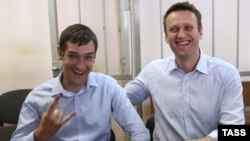 Братья Навальные в Замоскворецком суде Москвы