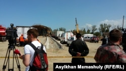 Обрушение моста-развязки в Алматы