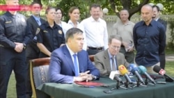 Саакашвили подписывает соглашение с Вильямом Браунфилдом Саакашвили подписывает соглашение с Вильямом Браунфилдом