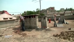 Тимуровцы-строители по-украински Тимуровцы-строители по-украински