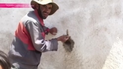 Российские военные обстреливают таджикское село Российские военные обстреливают таджикское село