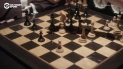 Как снимали "Ход королевы": создавать популярный сериал помогал Гарри Каспаров Как снимали "Ход королевы": создавать популярный сериал помогал Гарри Каспаров