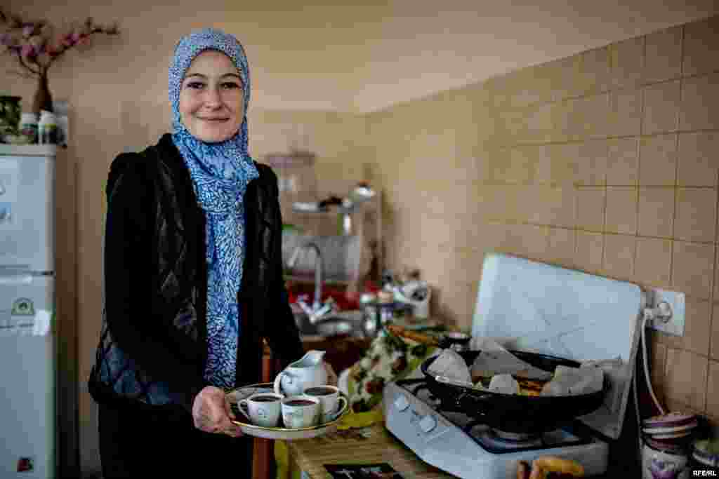 Дом Мириам и Эмир-Усейна впервые обыскали в апреле прошлого года. Эмир-Усейн – член Крымской контактной группы, которая занимается поиском этнических татар, пропавших без вести