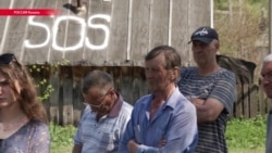 Жители разваливающегося поселка в Казани написали на стенах и крышах SOS Жители разваливающегося поселка в Казани написали на стенах и крышах SOS