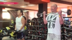 "Ничего у меня не болит!": 72-летний старик стал бодибилдером и учит английский "Ничего у меня не болит!": 72-летний старик стал бодибилдером и учит английский