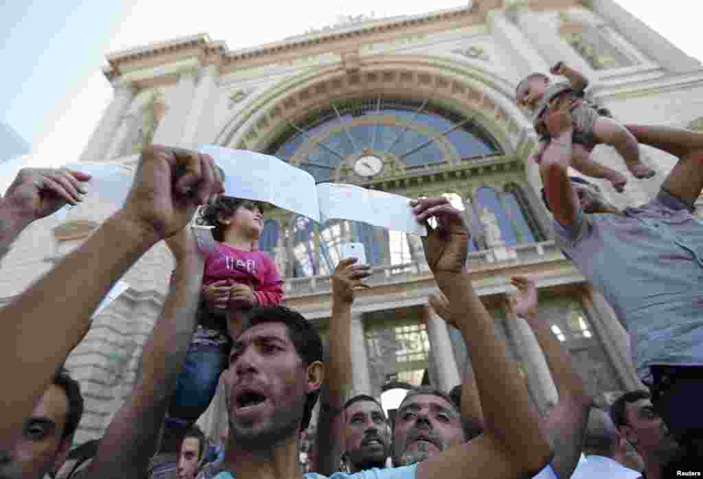 С начала 2015 года в Венгрии прибыло рекордное количество мигрантов – 140 тысяч. Большинство из них - выходцы из Сирии, Афганистана и Эритреи